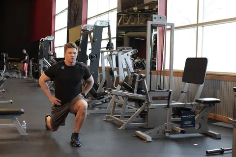 Walking Lunge — end position