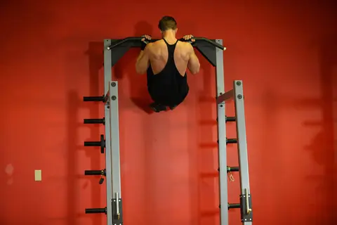 Gorilla Chin/Crunch — end position