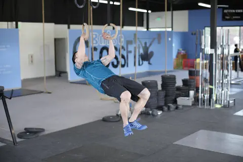 Kipping Muscle-Up — end position