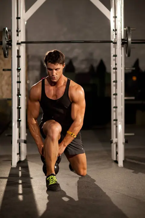 Lunge Pass Through — end position