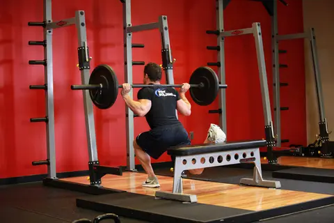 One Leg Barbell Squat — end position