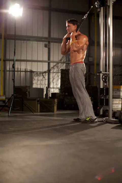 Standing Rope Crunch