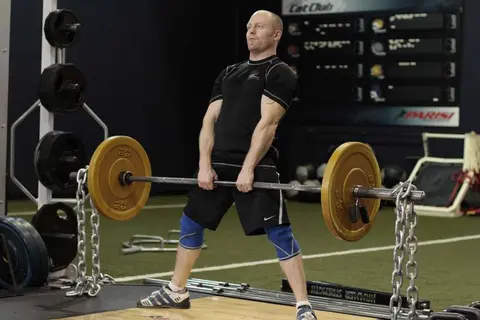 Sumo Deadlift with Chains — end position